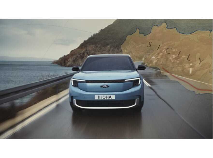 Ladestation für Ford Kuga Plugin Hybrid - 3,7 kW mit integriertem Display,  app und Ladekabel